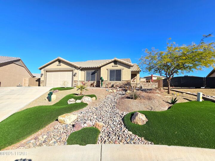 Property Photo: 1781 E Alder Cir AZ 86404