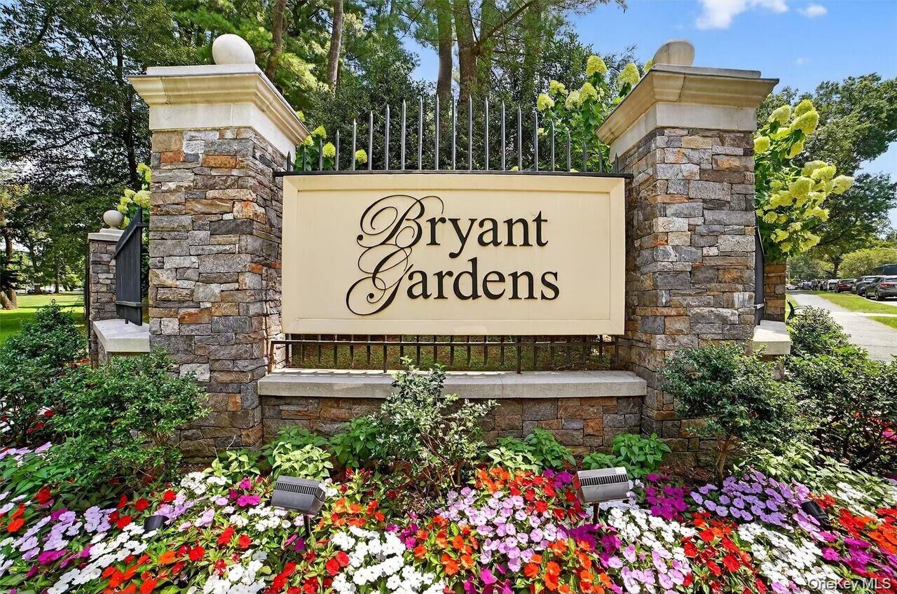 Property Photo:  8 Bryant Crescent 1B  NY 10605 