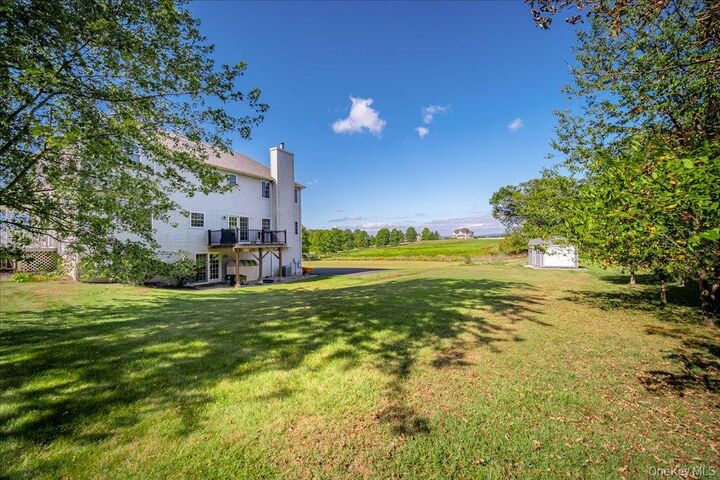 Property Photo:  10 Henry Court  NY 12566 