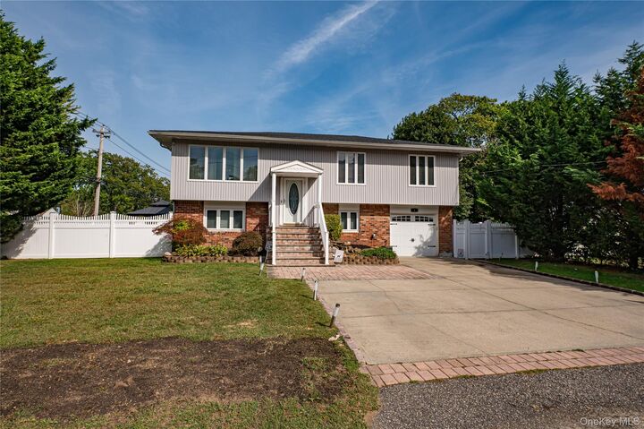1 Buchanan Avenue  Wheatley Heights NY 11798 photo