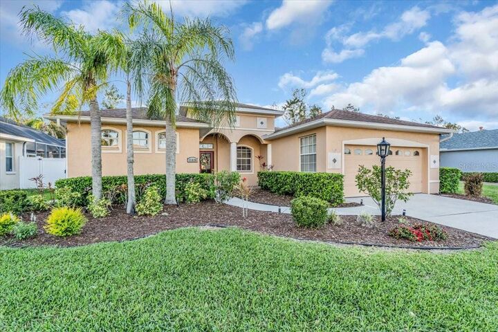 Property Photo:  11835 Hollyhock Drive  FL 34202 