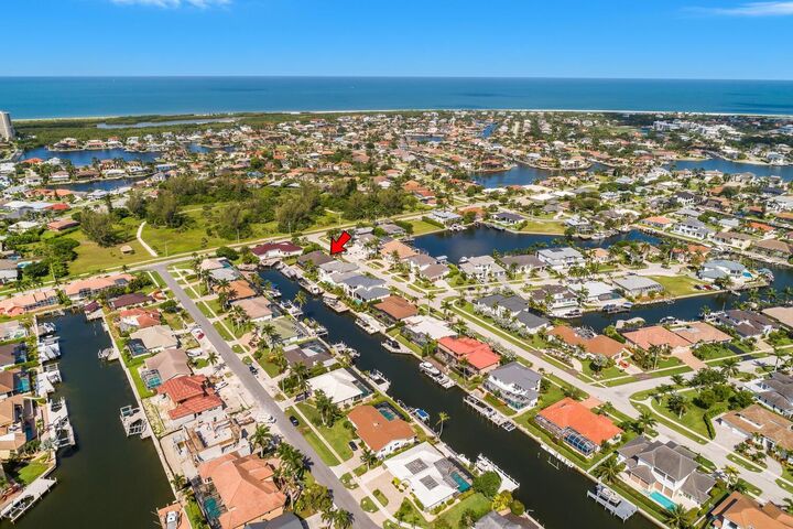 Property Photo:  609 Crescent Street  FL 34145 