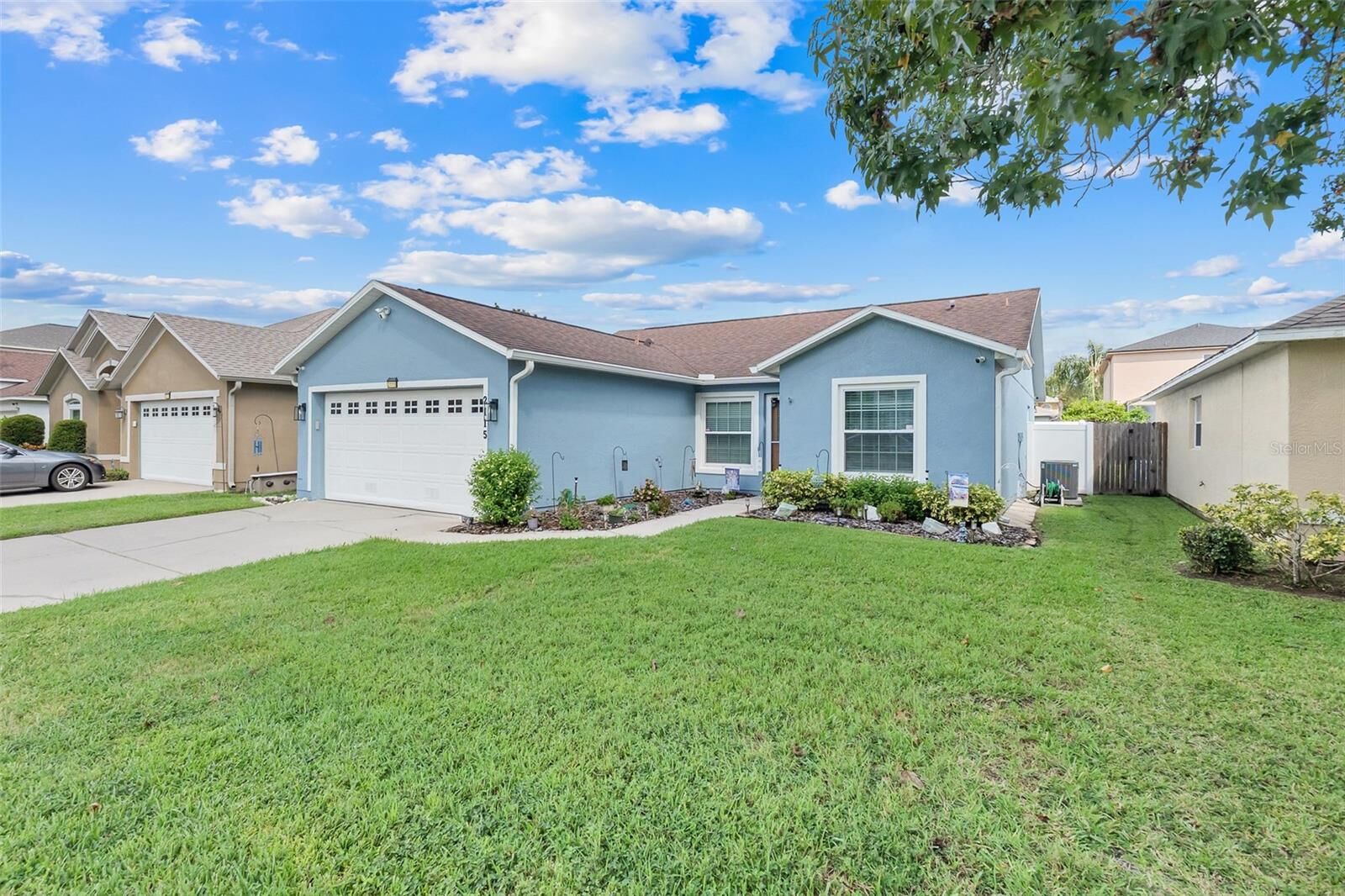 Property Photo: 2115 Korat Lane FL 32751