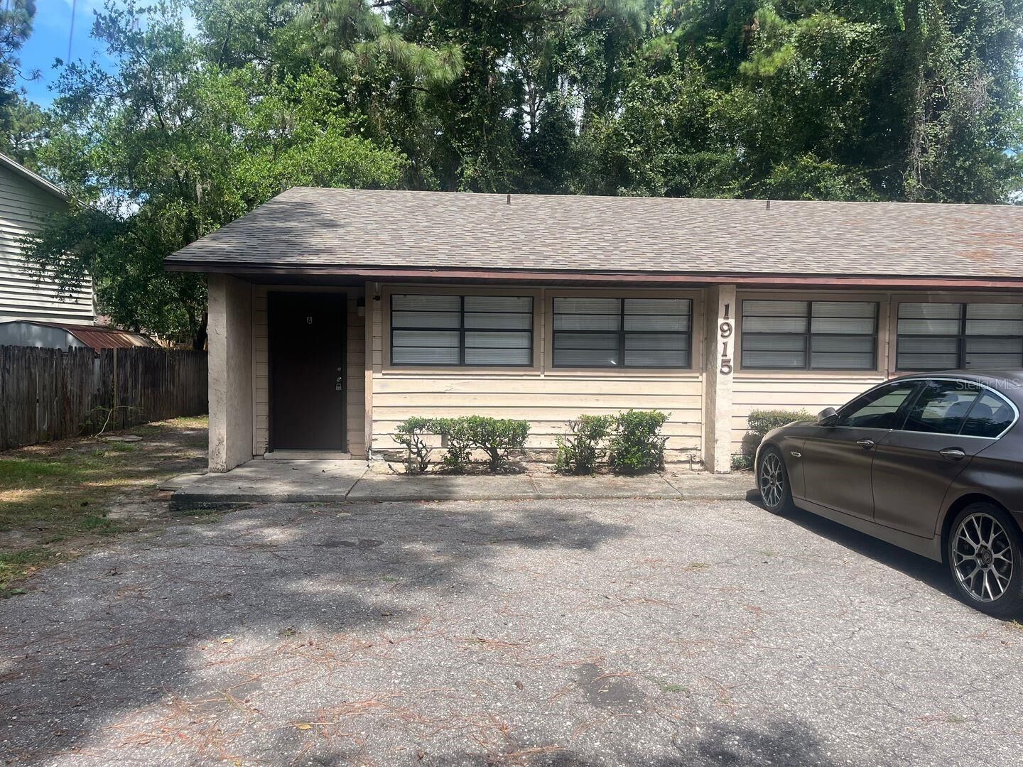 Property Photo: 1915 SW 70th Terrace C FL 32607