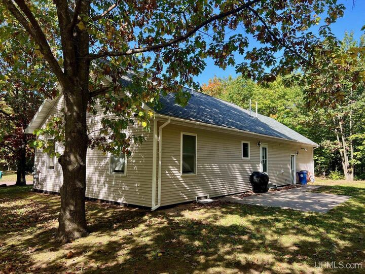 Property Photo:  2103 Balsam Lane  MI 49931