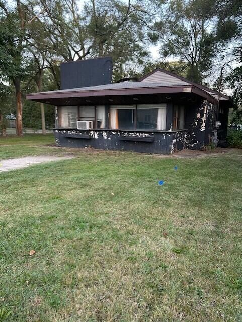 Property Photo:  300 E Buffalo Street  MI 49117 
