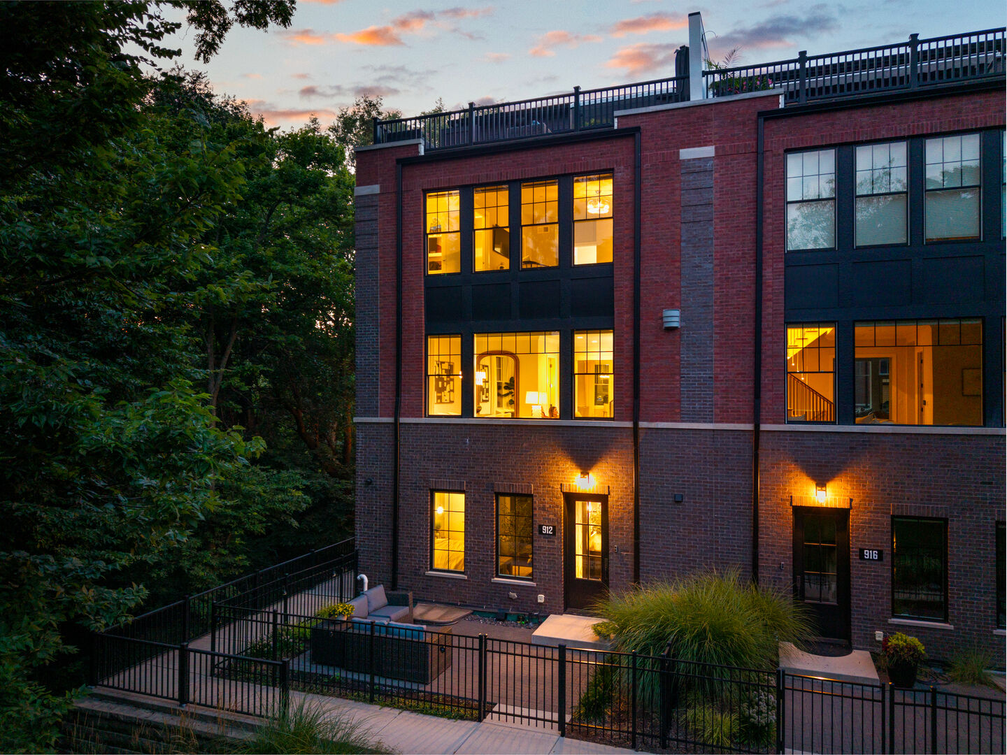 Property Photo:  912 E Chicago Avenue  IL 60540 