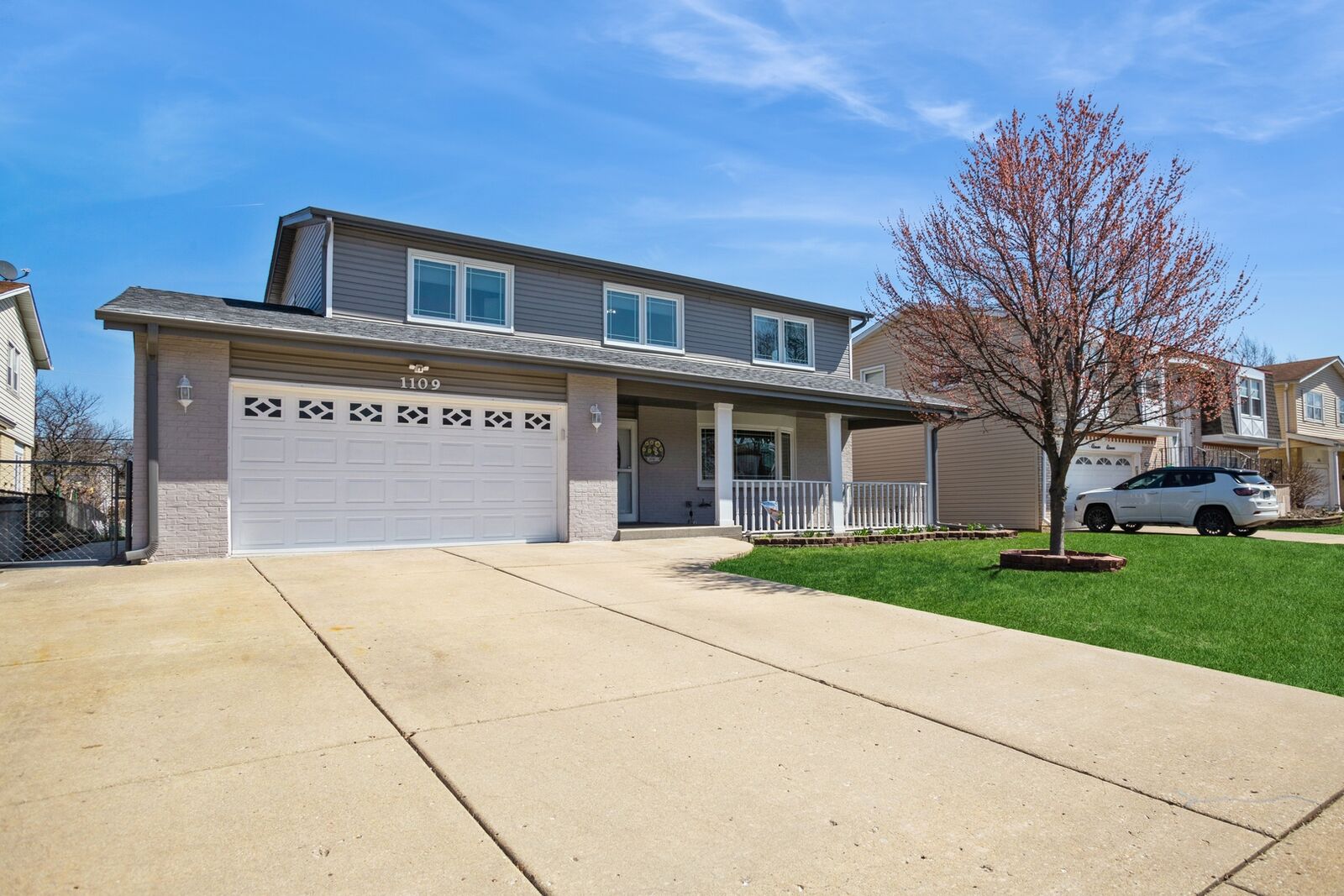 Property Photo:  1109 S Lavergne Drive  IL 60056 