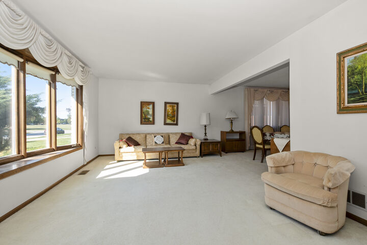 Property Photo:  10909 S Knox Avenue  IL 60453 