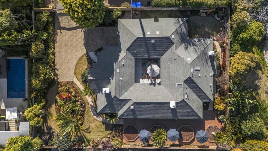 Property Photo: 1059 Hymettus Ave CA 92024