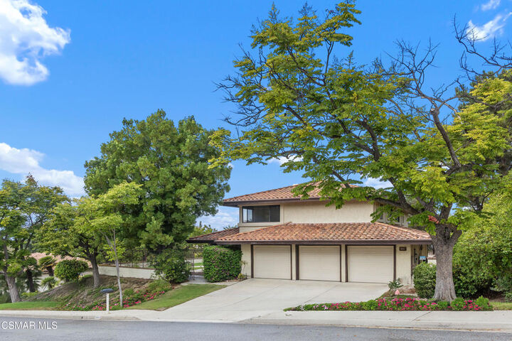 3957 Corte Cancion  Thousand Oaks CA 91360 photo