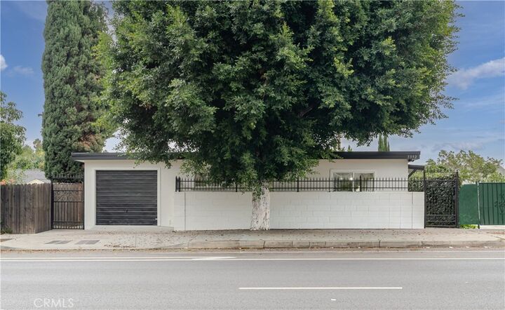 Property Photo:  5390 Huntington Drive S  CA 90032 