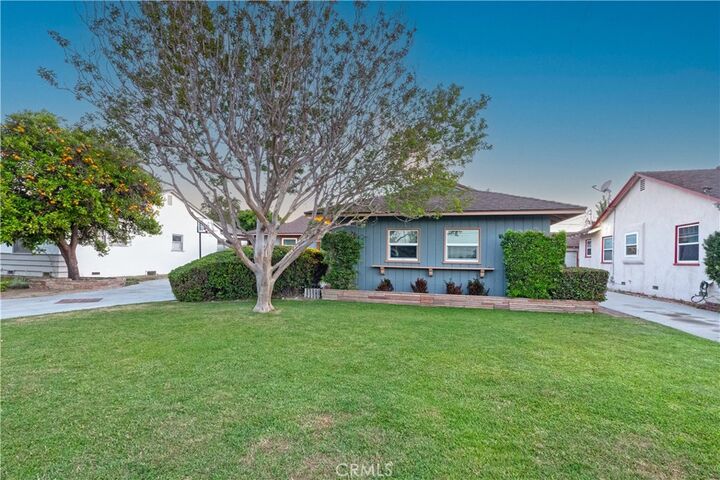 Property Photo:  9326 Via Amorita  CA 90241