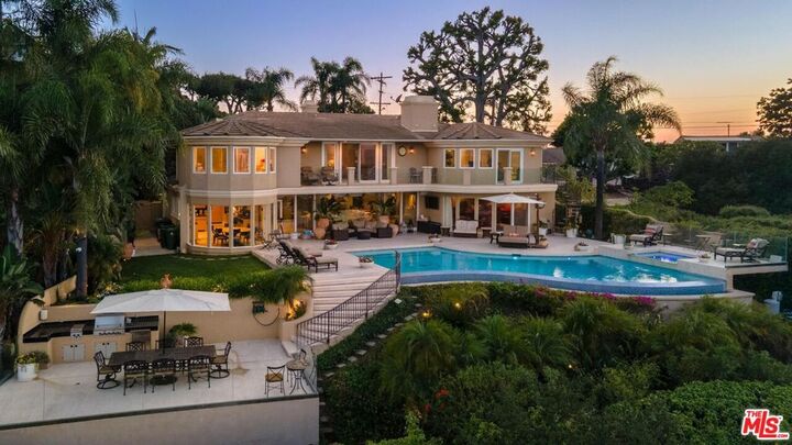 7833 Torreyson Drive  West Hollywood CA 90046 photo