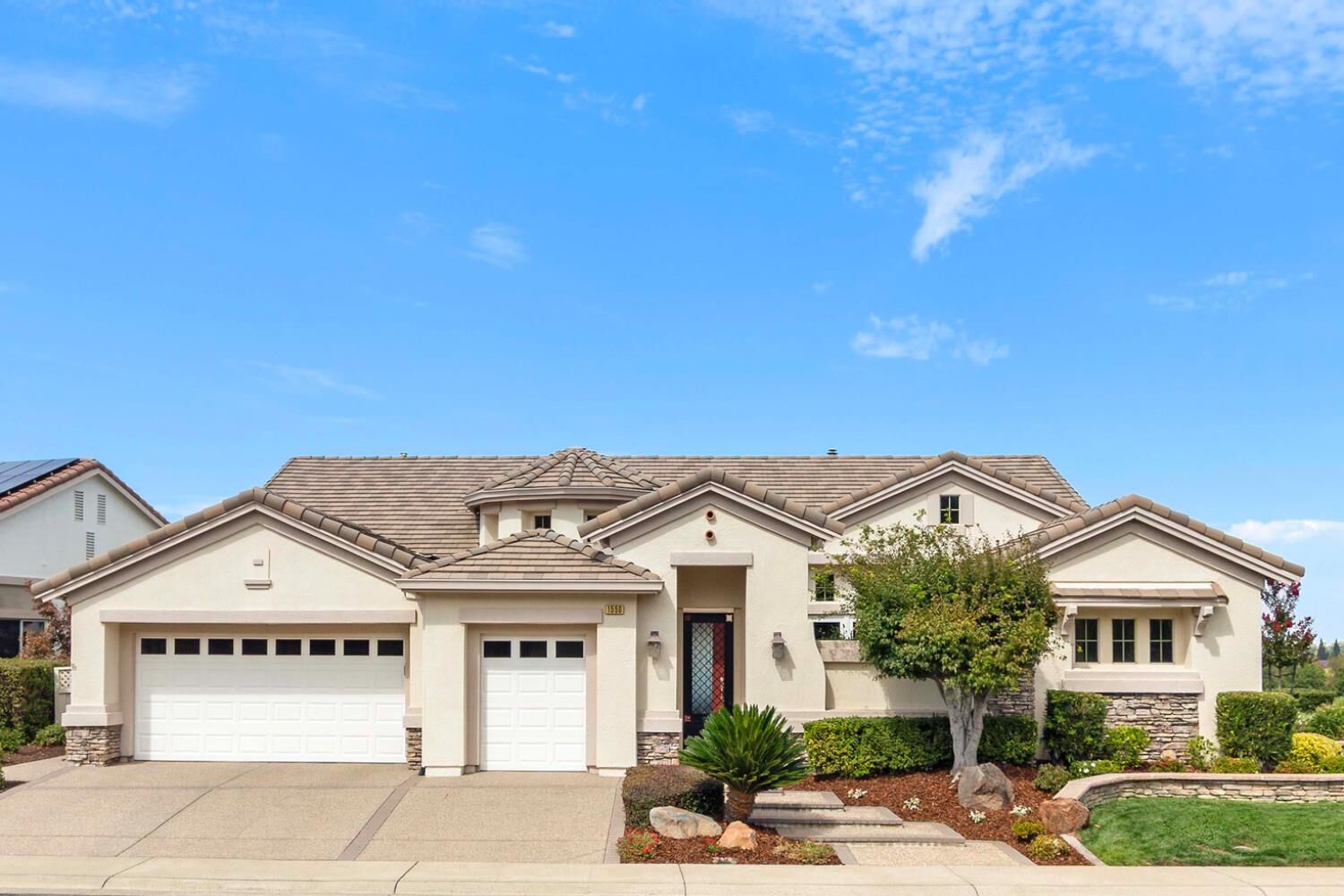 Property Photo:  1550 Summerhill Lane  CA 95648 