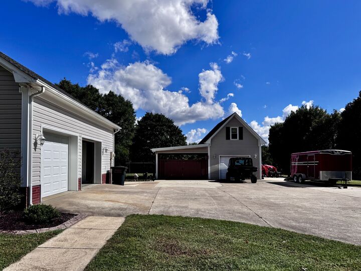 Property Photo:  118 Old Jackson Hwy  TN 38468 