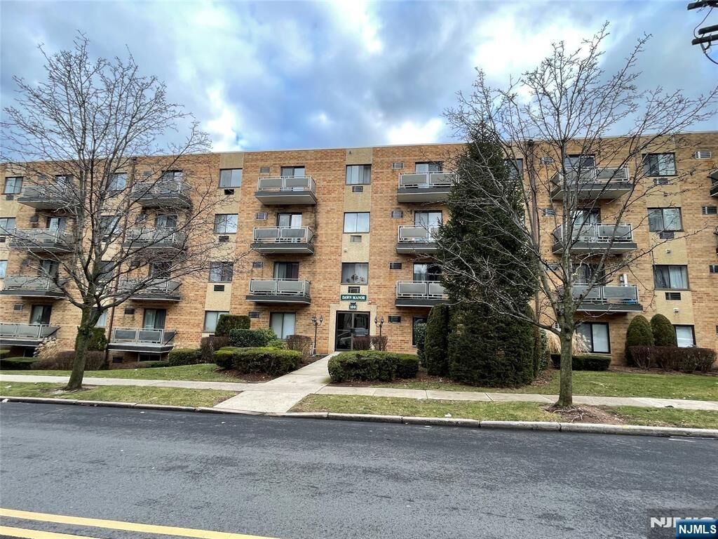 Property Photo:  100 2nd Street 114  NJ 07601 