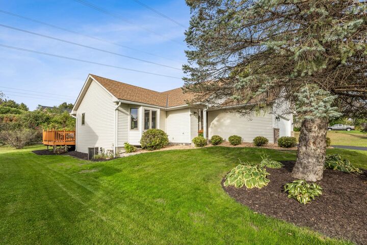 Property Photo:  681 Summer Lane  MN 55123 