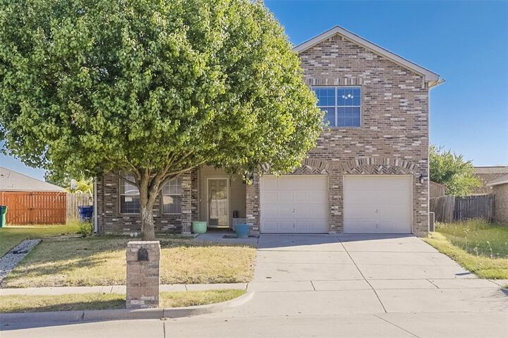 Property Photo:  221 Oak Ridge Drive  TX 75165 