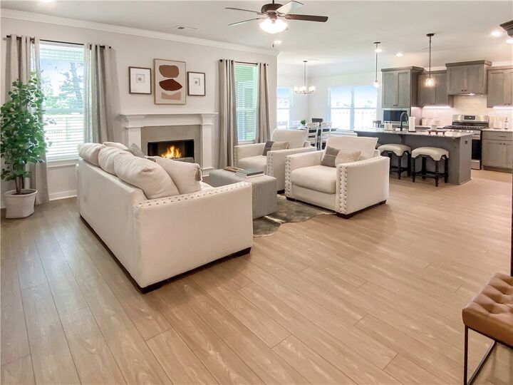 Property Photo: 1102 Harvest Avenue AR 72745