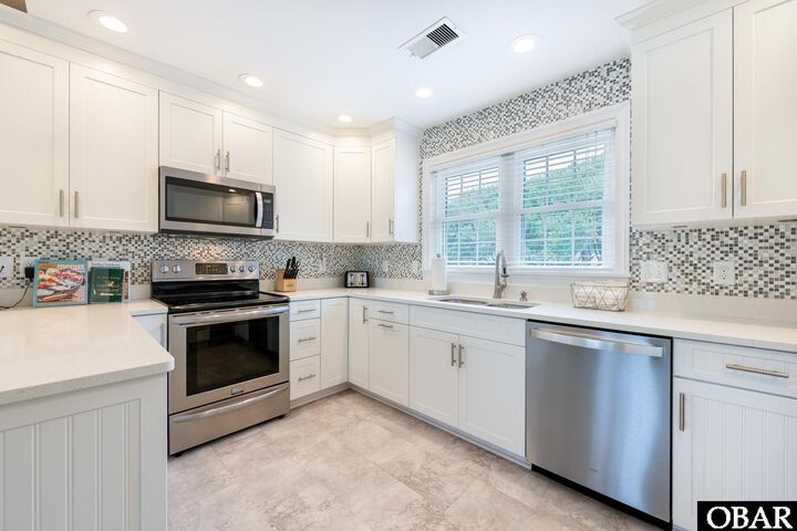 Property Photo:  131 Ships Watch Drive  NC 27949 