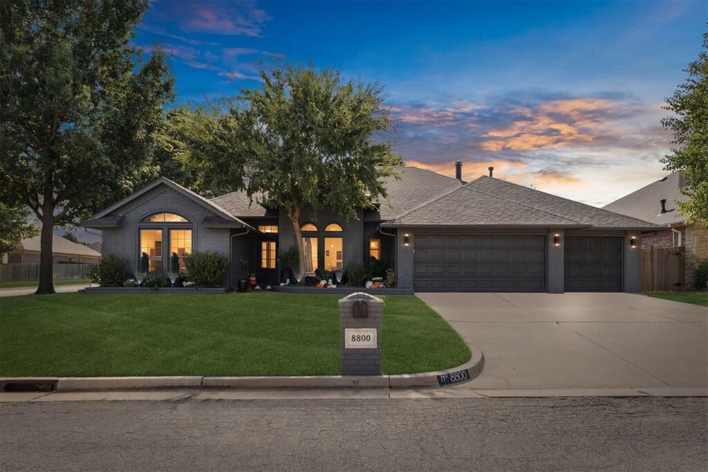 Property Photo:  8800 NW 116th Street  OK 73162 