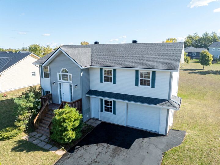 84 Bonavista Avenue  Stratford PE C1B 0E6 photo