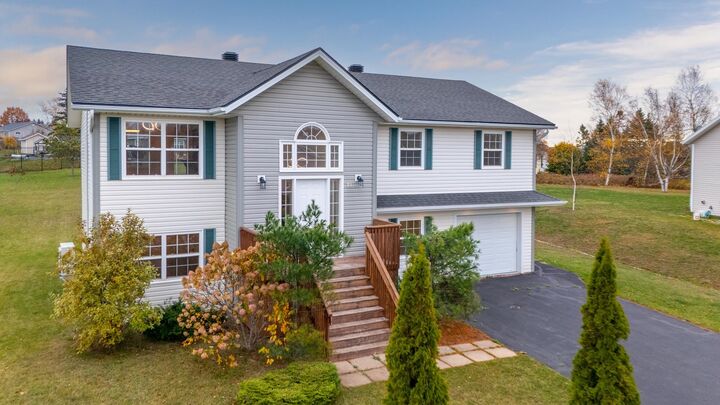 84 Bonavista Avenue  Stratford PE C1B 0E6 photo