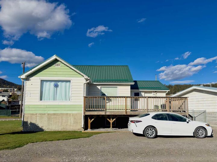 Property Photo:  8613 18 Avenue  AB T0K 0M0 