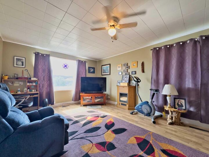 Property Photo:  8613 18 Avenue  AB T0K 0M0