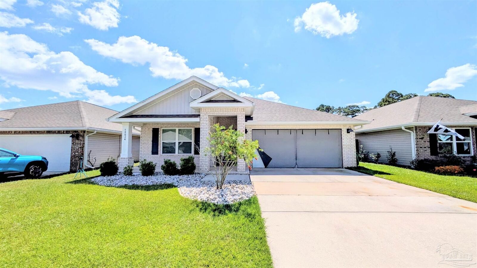 Property Photo:  10624 Queens Gate Cir  FL 32506 