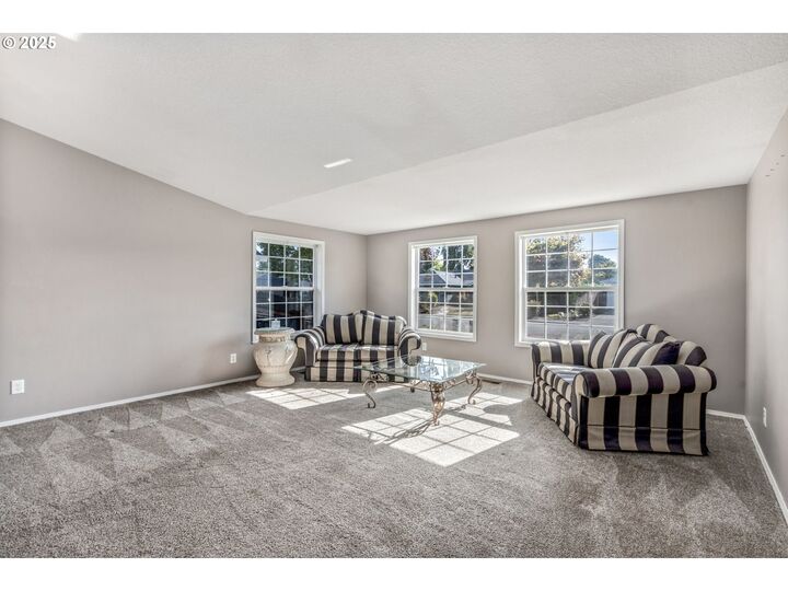 Property Photo:  13419 NE 6th Ct  WA 98685 