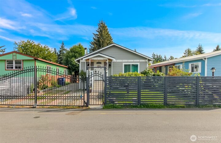 Property Photo:  3001 S 288th 195  WA 98003 