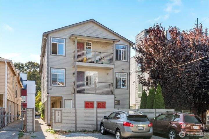 3315  Claremont Avenue S  Seattle WA 98144 photo