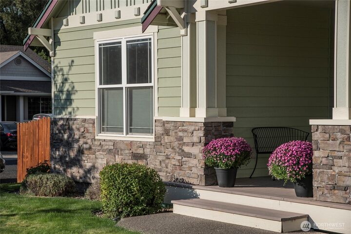 Property Photo:  2401 N Delphine Street  WA 98926 