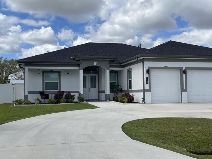 Property Photo:  1692 SW Paddock Street  FL 34987