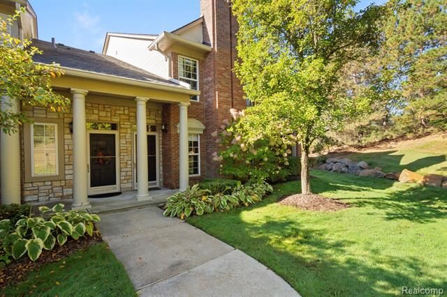 Property Photo:  3522 Oakmonte Boulevard 115  MI 48306 