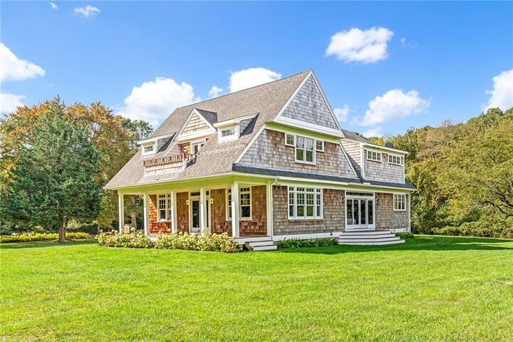 Property Photo:  229 Saugatucket Road  RI 02879 