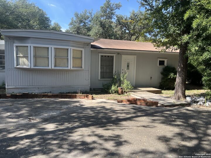7411 Gregory Cir  San Antonio TX 78257 photo