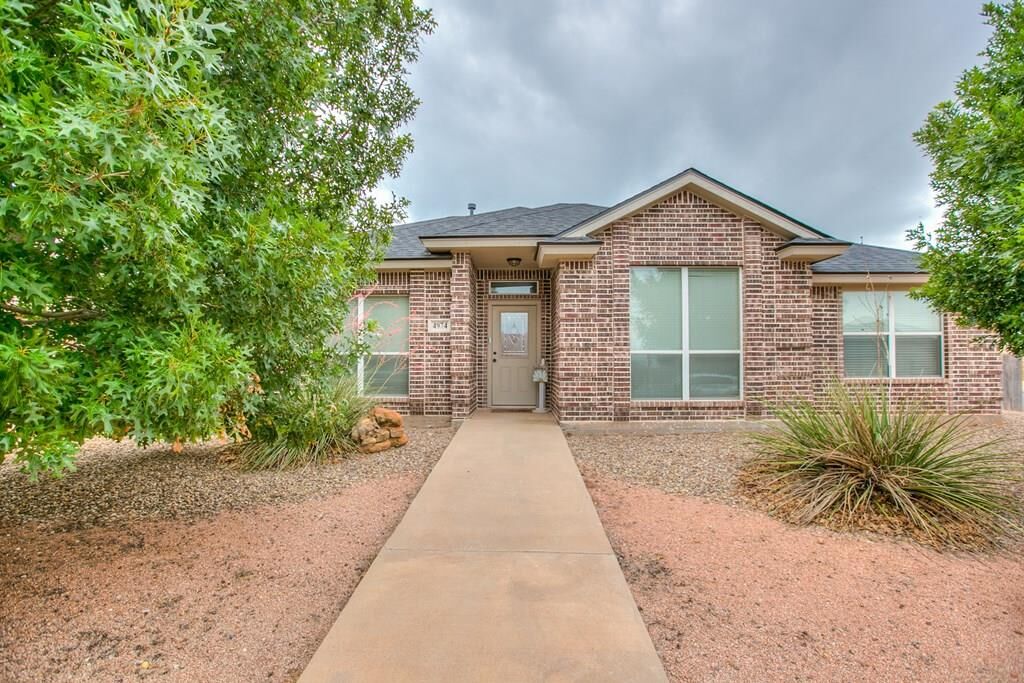 Property Photo: 4974 Scarlet Oak Dr TX 76904