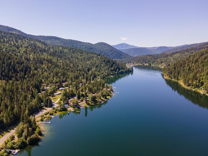 Property Photo:  2948 Deep Lake Boundary Rd  WA 99114 
