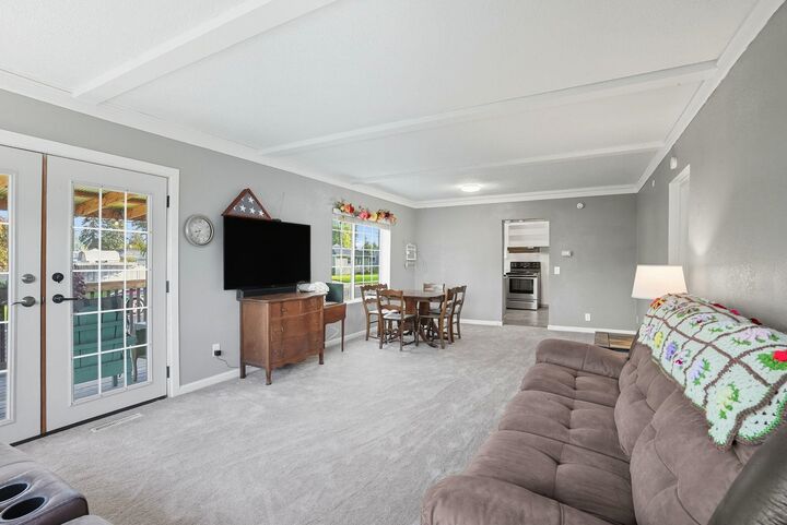 Property Photo: 6020 N Monroe St WA 99205