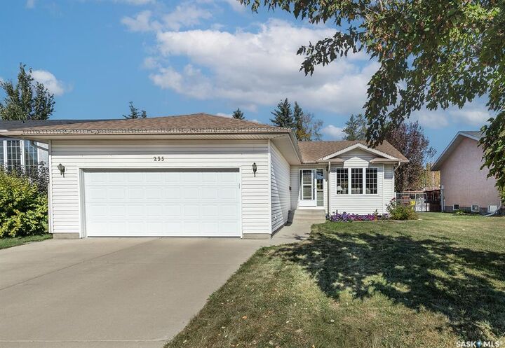 235 Konihowski Road  Saskatoon SK S7S 1A9 photo