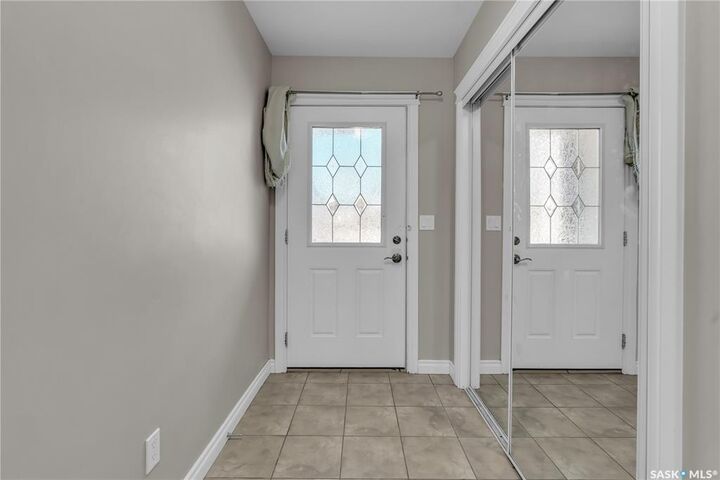 Property Photo: 212 Willis Crescent 103 SK S7T 0R6