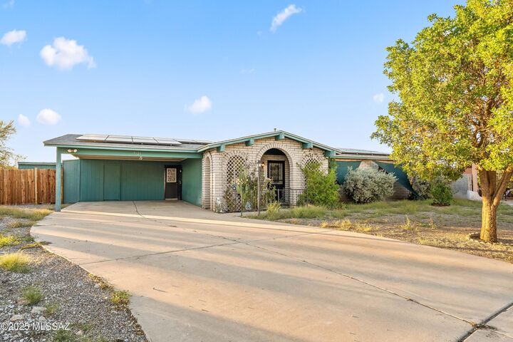 7621 N Shirley Place  Tucson AZ 85741 photo