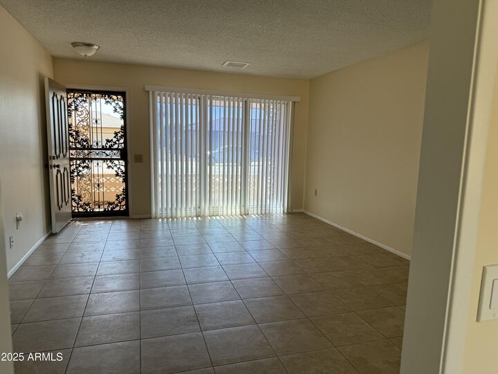 Property Photo: 9338 W Glen Oaks Circle N AZ 85351