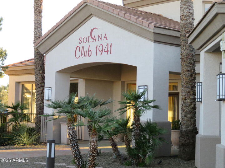 Property Photo:  1941 S Pierpont Drive 1025  AZ 85206 