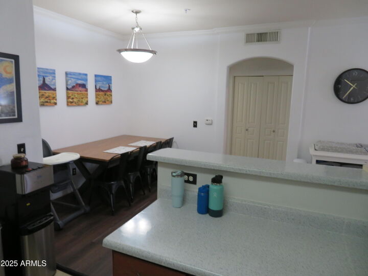 Property Photo:  1941 S Pierpont Drive 1025  AZ 85206 