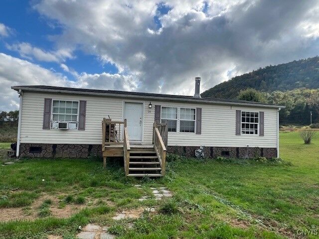 Property Photo:  24 Hillview Road  NY 14883 