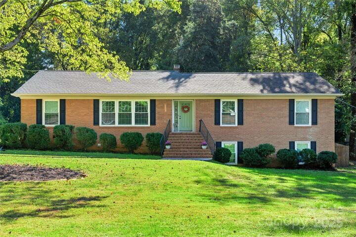 1912 Woodberry Road  Charlotte NC 28212 photo
